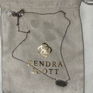 Kendra Scott necklace